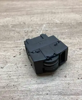 Audi A3 S3 8L Headlight level height control switch 8L0919094A 04052203