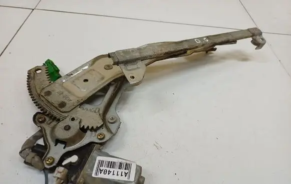 Subaru Forester SG Sliding door window regulator with motor 