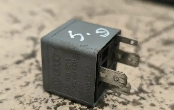 Volkswagen Golf IV Other relay 1J0906381