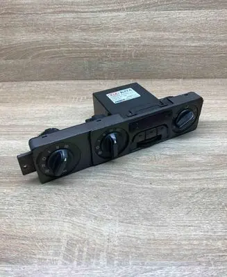 KIA Carnival Climate control unit OK57A61190 K57A