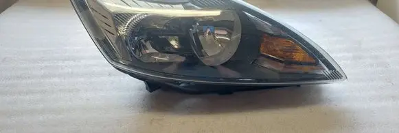 Ford Focus Headlight/headlamp 8M5113W029DD