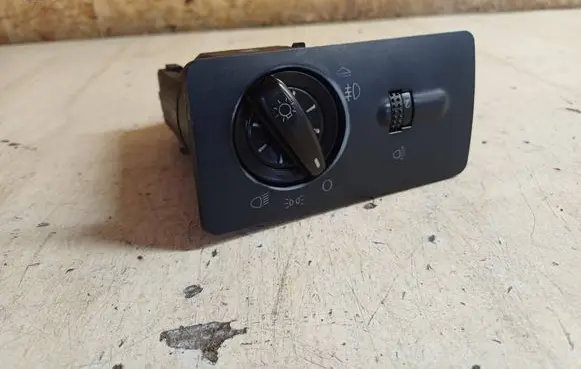 Skoda Fabia Mk1 (6Y) Light switch 6Y1941531
