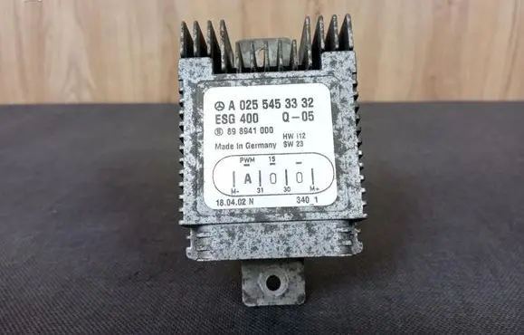 Mercedes-Benz SLK R170 Coolant fan relay 0255453332 A0255453332