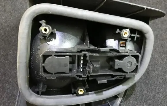 Renault Laguna I Tail light bulb cover holder