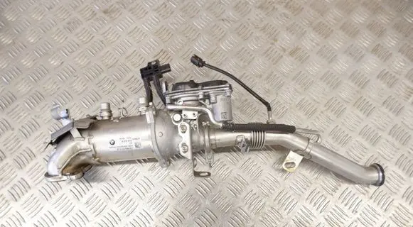 BMW 7 G11 G12 EGR valve cooler 8574815 8574820 8579353