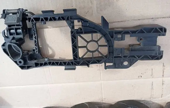 Volkswagen PASSAT B6 Rear door exterior handle 3C0837885G