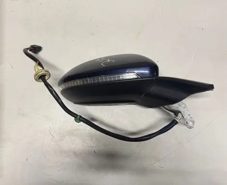 Volkswagen Golf VII Front door electric wing mirror E1021277