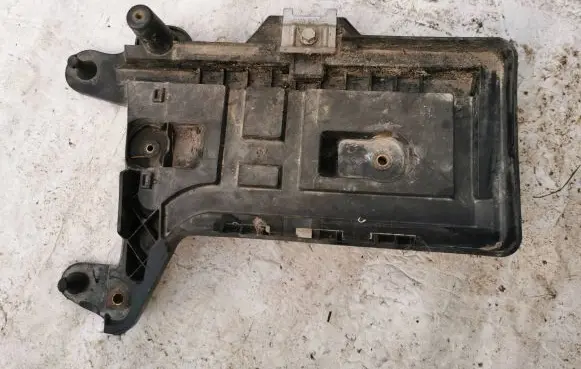 Volkswagen Sharan Battery tray 7N0915333