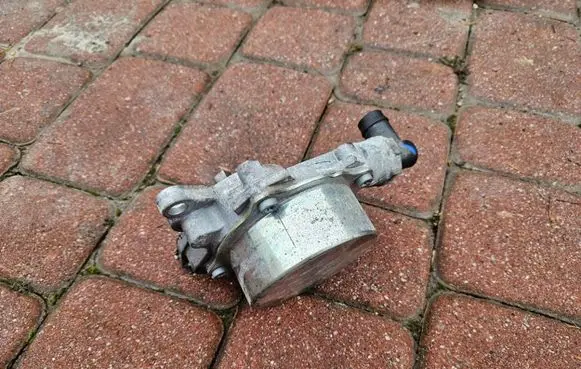 Vacuum pump