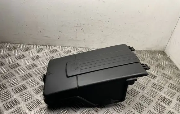 Skoda Superb B6 (3T) Battery box tray cover/lid 3C0915443A