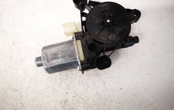 Volkswagen Crafter Front door window regulator motor 8W0959802