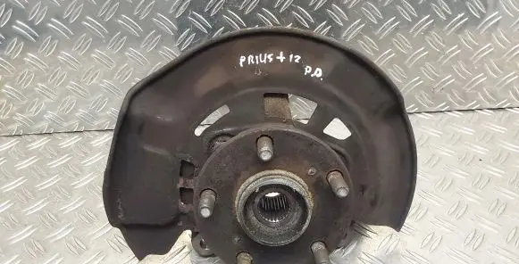 Toyota Prius+ (ZVW40) Front wheel hub