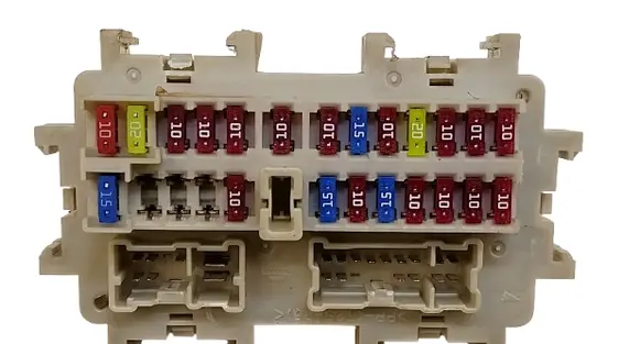 Nissan Pathfinder R51 Fuse box set J06960B32