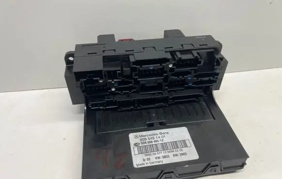 Mercedes-Benz CLK A209 C209 Fuse box set 2095451401 5DK00848512 000407715005