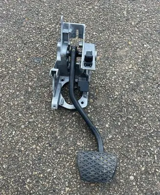 BMW 3 E90 E91 Brake pedal 42322403