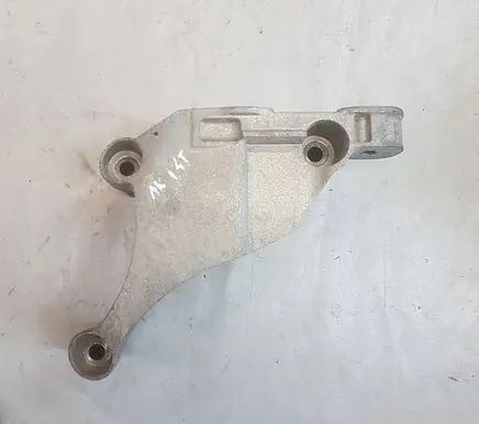 Opel Astra K Engine mounting bracket GM13363920