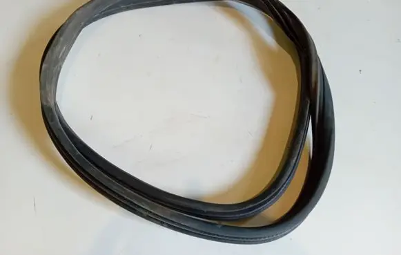Opel Meriva A Rubber seal front door (on door) 13145216