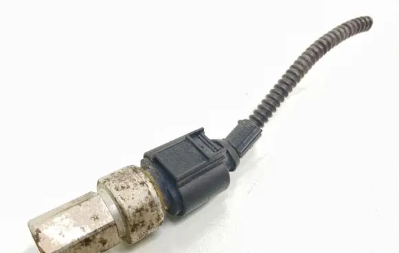 Volkswagen PASSAT B7 Air conditioning (A/C) pressure sensor 1K0959126D 52CP0905