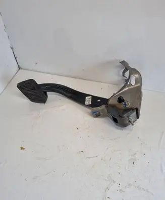KIA Sportage Brake pedal 32800D3100