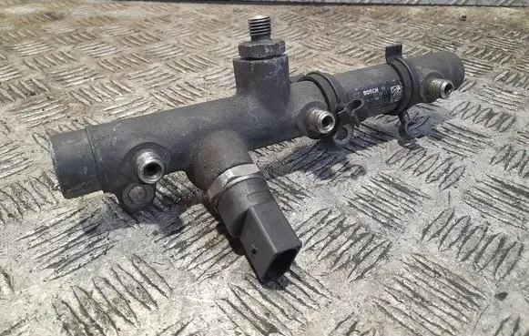 Audi A8 S8 D3 4E Fuel main line pipe 059130089D 001388L3