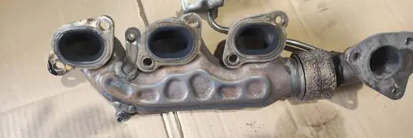 Maserati Coupe Exhaust manifold 21052150 028008 210521501