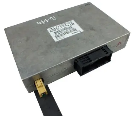 Audi A4 S4 B7 8E 8H Bluetooth control unit module 8P0862335E 4XXK00051C
