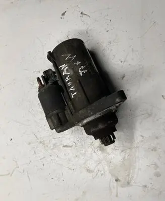 Volkswagen Touran I Starter motor 02Z911023