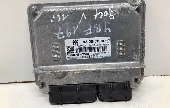 Volkswagen Golf V Engine control unit/module 06A906033JA
