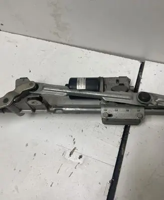 Citroen DS4 Front wiper linkage and motor W19436