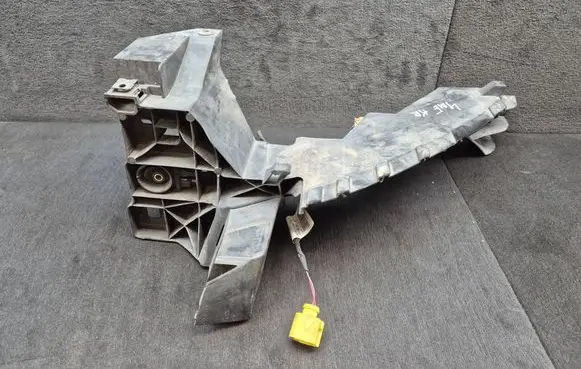 Audi Q7 4M Headlight/headlamp mounting bracket 4M0805607 4M0971677