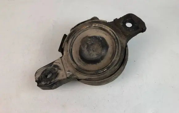 Subaru Forester SJ Engine mount bracket