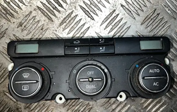 Volkswagen Golf V Climate control/heater control trim 
