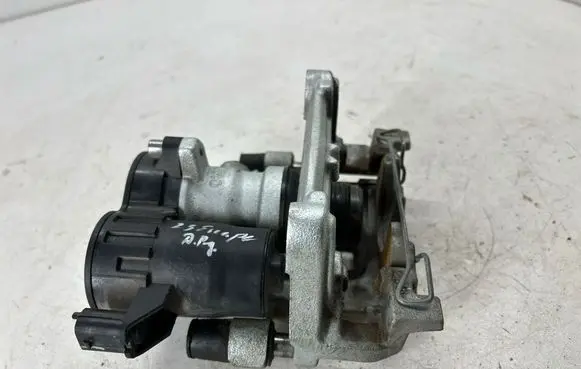 Ford Escape IV Rear brake caliper NX612D250BNB
