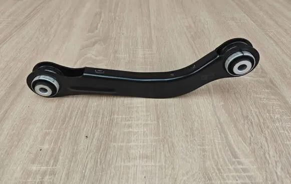 BMW 4 G22 G23 G24 G26 Rear upper control arm/wishbone 6881201 6881199