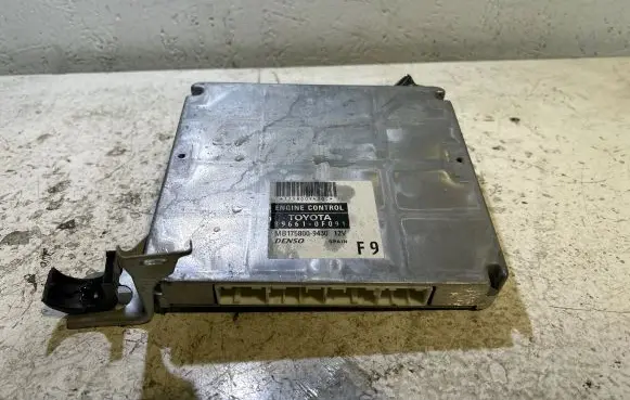 Toyota Corolla Verso AR10 Engine control unit/module 896610F091 1758009430 MB1758009430