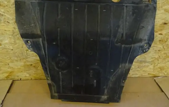 Renault Clio IV Engine splash shield/under tray