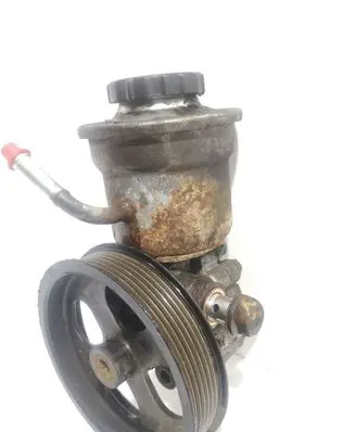 Toyota Avensis T250 Power steering pump