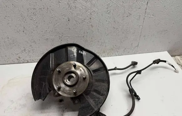 Toyota RAV 4 (XA50) Rear wheel hub