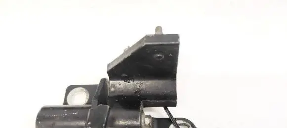 Ford Mondeo MK IV Rear door lower hinge A046575