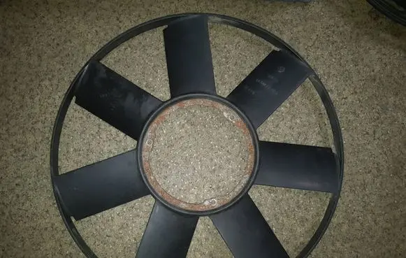 BMW 5 E39 Fan impeller 2243303