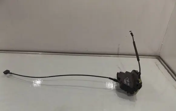 Renault Scenic II - Grand scenic II Rear door lock 