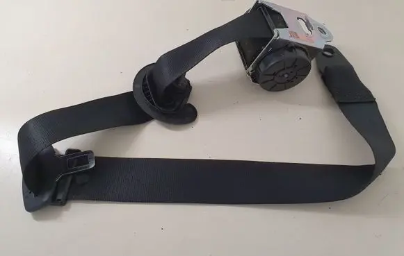 Mini Cooper Countryman R60 Front seatbelt 617059800C