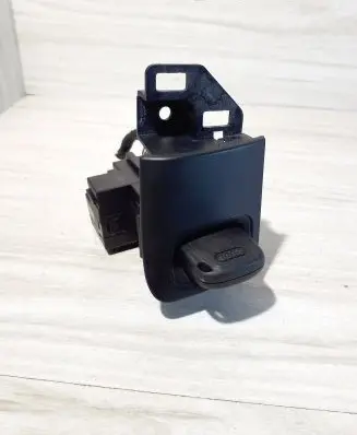 Audi A4 S4 B8 8K Ignition lock 8K0909131D 3330430101