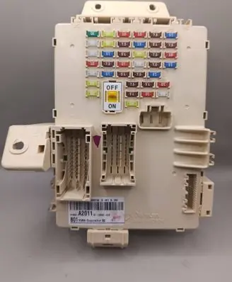 KIA Ceed Fuse module 91950A2011 A20111208300146 1012830018