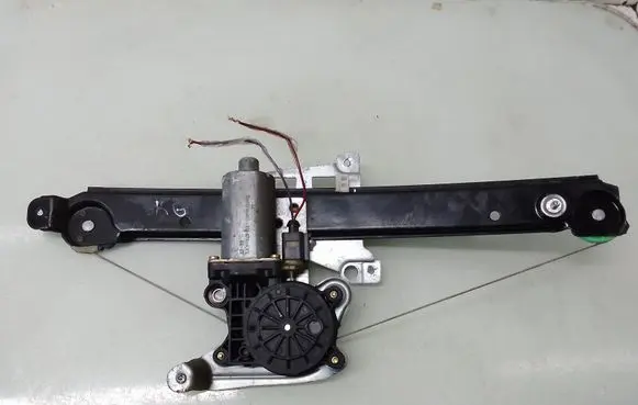 Volvo V70 Rear door window regulator with motor 