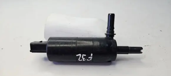 BMW 4 F32 F33 Headlight washer pump 7217792 13264011 3323525