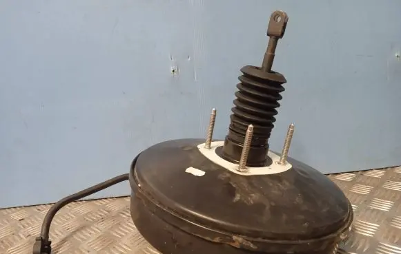 Opel Vivaro Brake booster 93459281 472102348R