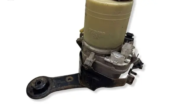 Opel Signum Power steering pump 13109781