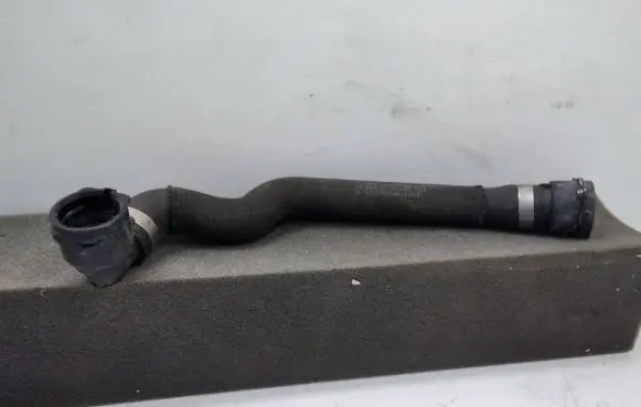 Mercedes-Benz C W205 Engine coolant pipe/hose A2055014784