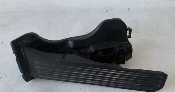 Volkswagen Golf V Accelerator throttle pedal 1K1721503P
